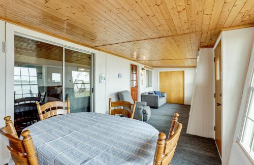 Baldwin House | Hike, Fish and Explore Lakefront Cottage in Baldwin
