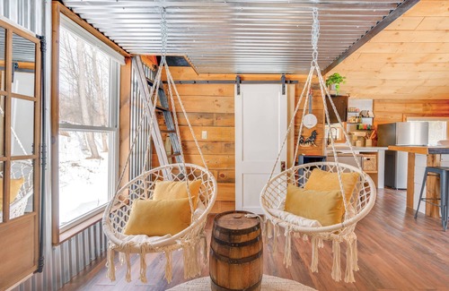 Woodsville Cabin | Hike, Fish & Boat: Waterfront Cabin in Ryegate!