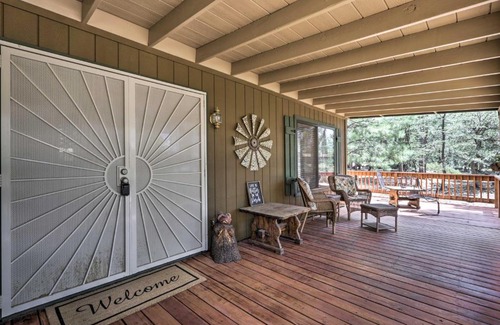 Pine House | Hildas Cabin Mtn-View Retreat in Pine!