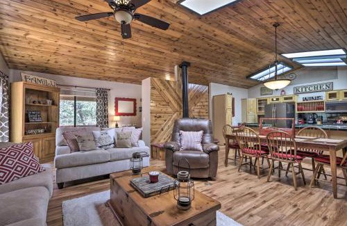 Pine House | Hildas Cabin Mtn-View Retreat in Pine!