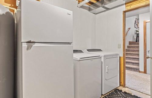 Rapid City House | Hill's View Retreat on the Edge of the Prairie