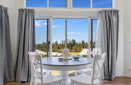 Nannup House | Hill View Cottages - Sail A