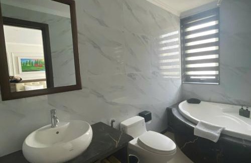 Dich Vong Hotel | Hillary Hanoi Hotel