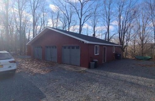 Equinunk Apartment | Hillbilly Haven