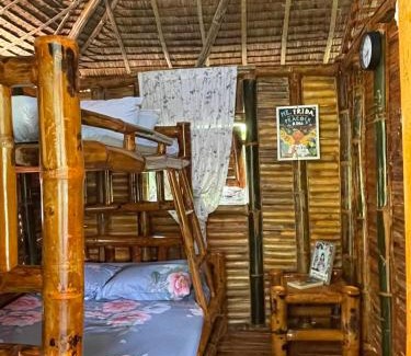 Murcia House | Hillcreek's Riverside Hideaway