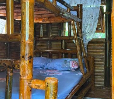 Murcia House | Hillcreek's Riverside Hideaway