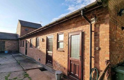 Coton in the Elms Apartment | Hillfields Farm Barn - A Rural Equestrian Escape