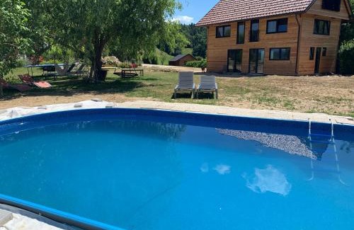 Hrastnik Apartment | Hillside Bio Resort Apartment with Mountain View