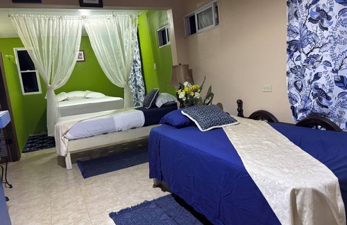 Seaford Town Bed & Breakfast | Hillside Veranda