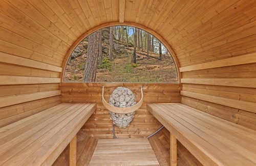 Custer House | Hilltop Cottage