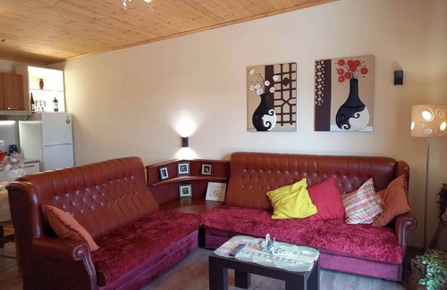 Durres Apartment | Hilltop Haven Cityview 2-bedroom apt. with terrace, skyline, garage in Durrës