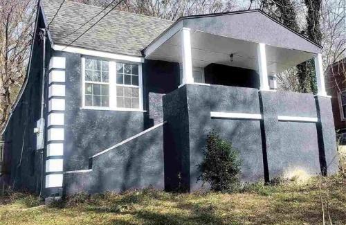 Atlanta Villa | Hilltop Hideaway 2