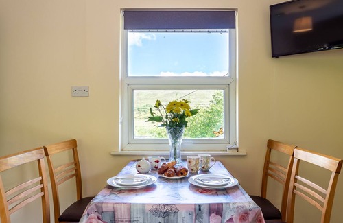 Leenane Cottage | Hillview House - Leenane