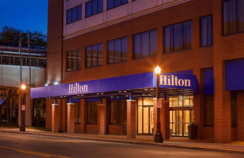West Central Hotel | Hilton Fort Wayne at the Grand Wayne Convention Center