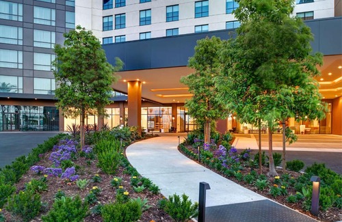 Anaheim Resort Hotel | Hilton Garden Inn Anaheim Resort