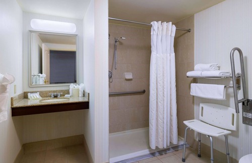 Silver Lane Hotel | Hilton Garden Inn Hartford South/Glastonbury