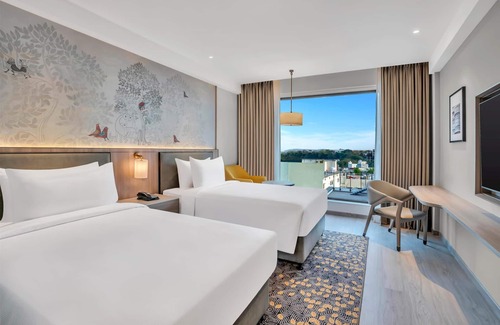 Jabalpur Hotel | Hilton Garden Inn Jabalpur