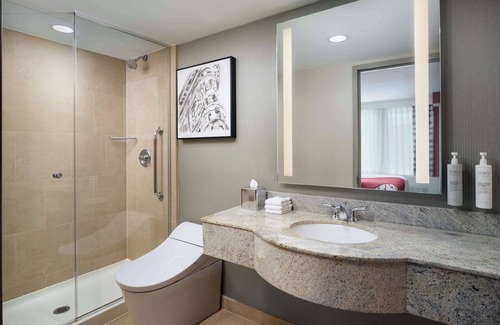Midtown Hotel | Hilton Garden Inn New York/West 35th Street