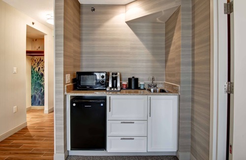 Gateway Hotel | Hilton Garden Inn Toronto - Mississauga