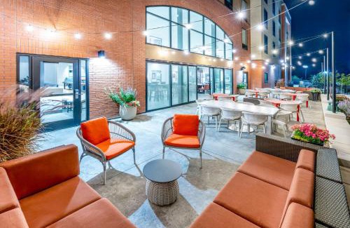 Trinidad Hotel | Hilton Garden Inn Trinidad Downtown