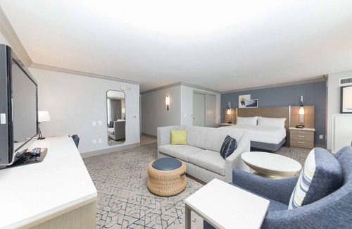Indialantic Hotel | Hilton Melbourne Beach Oceanfront
