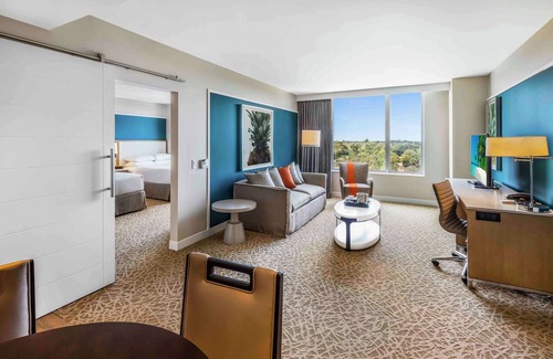 Ludlam Hotel | Hilton Miami Dadeland