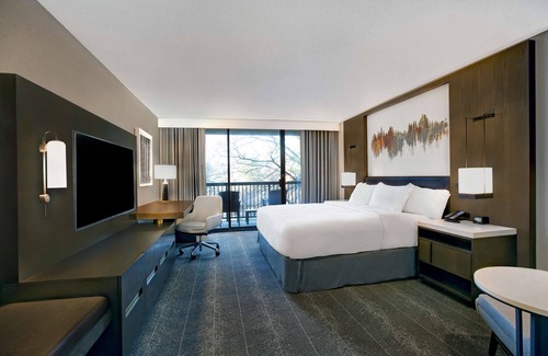 Peachtree City Hotel | Hilton Peachtree City Atlanta Hotel & Conference Center