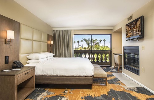 Camelback East Resort | Hilton Phoenix Resort at the Peak