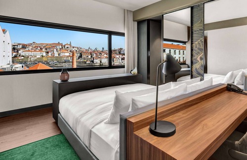 Santa Marinha Hotel | Hilton Porto Gaia