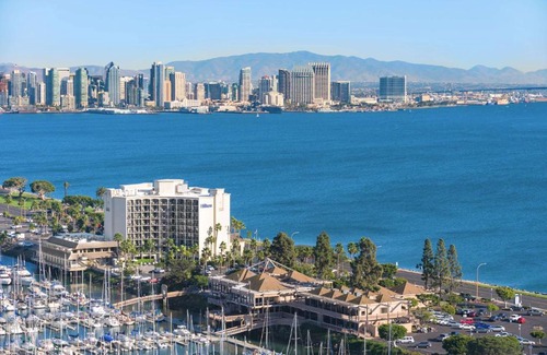 Downtown San Diego Hotel | Hilton San Diego Airport/Harbor Island