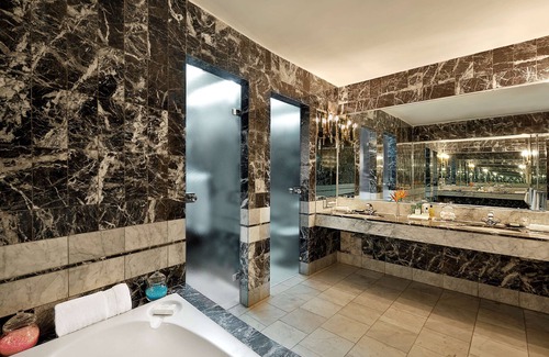 Yaounde Hotel | Hilton Yaounde