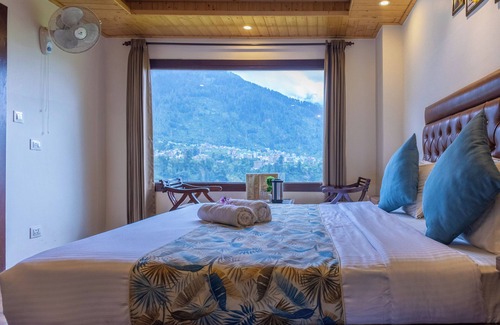 Simsa Village Hotel | Himalayan Spurge Villa
