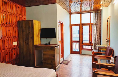 Mohal Hotel | HimalayanHamlet ValleyView