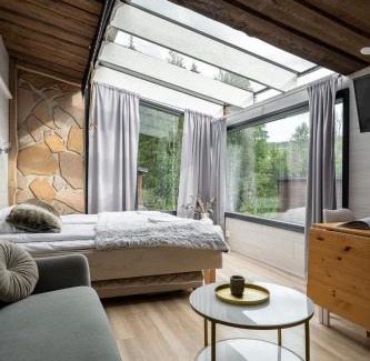 Jamsa House | Himosranta Suite A - Private Suite with Hot Tub & Lake Views