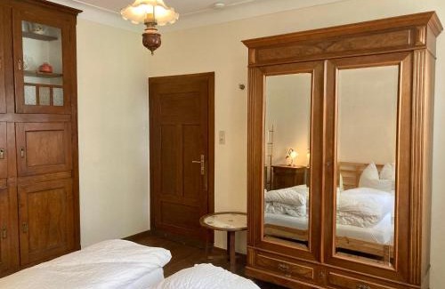 Korperich House | Hinkelshof - 3 Gästezimmer - naturnah, ökologisch, urig, Selbstversorgerküche