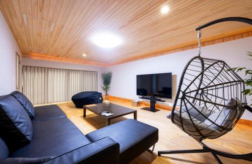 Higashi-ku Villa | Hinoki house