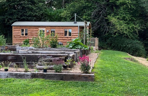Bishopswood Cottage | Historic Countryside Cottage and Shepherds Hut