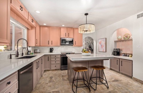 Shalimar House | Historic Desert Rose Estate|Pool & Sauna|Sleeps 12