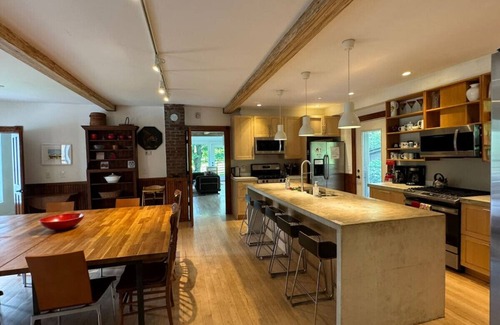 Pawlet House | Historic Farmhouse 300+acres. 1 Gbps internet