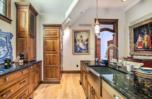 Manhattan Cottage | Historic Guest House on Castle Kimble Estate!