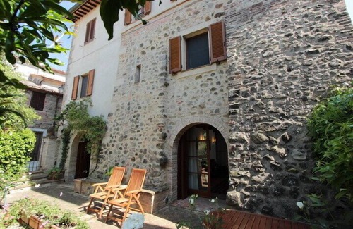Contignano House | Historic House in the heart of Valdorcia near Pienza and Montepulciano.