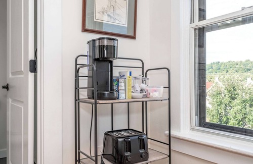 Ludlow Condo | Historic Ludlow Apt B