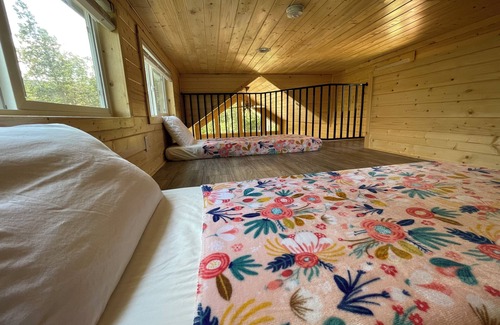 Cleveland Hotel | Historic Mora Inn and RV Park