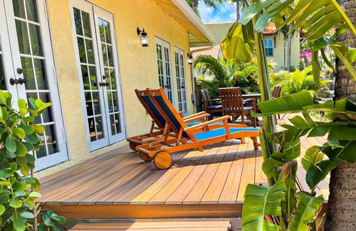 Flamingo Parks House | Historic Yellow Finn
