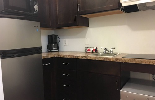 Mount Vernon Apartment | Historical Pet Friendly Apt in the Heart of Mt Vernon w/Free Wifi, Paid Parking