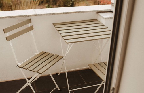 Alt-Heiligkreuz Apartment | HK2: renovated, WiFi, center within walking distance, garden, 62m², 55" TV, train station, Luxembourg