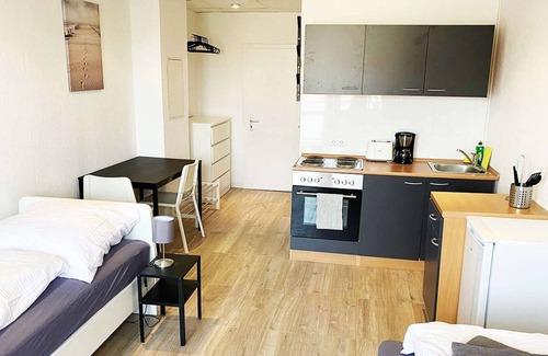 Wolfen Apartment | HÖ01 large apartment with dryer and washing machine
