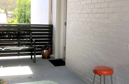 North Hobart Apartment | Hobart Character Scenic Views in Bustling Locale