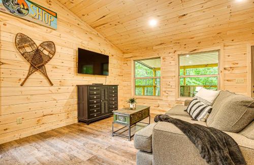 South Bloomingville House | Hocking Hill Cabin Near Hiking Dogs Welcome