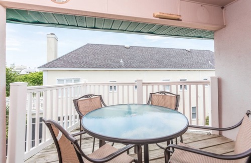Saint Simons Island Condo | Hodnett Cooper's Shipwatch